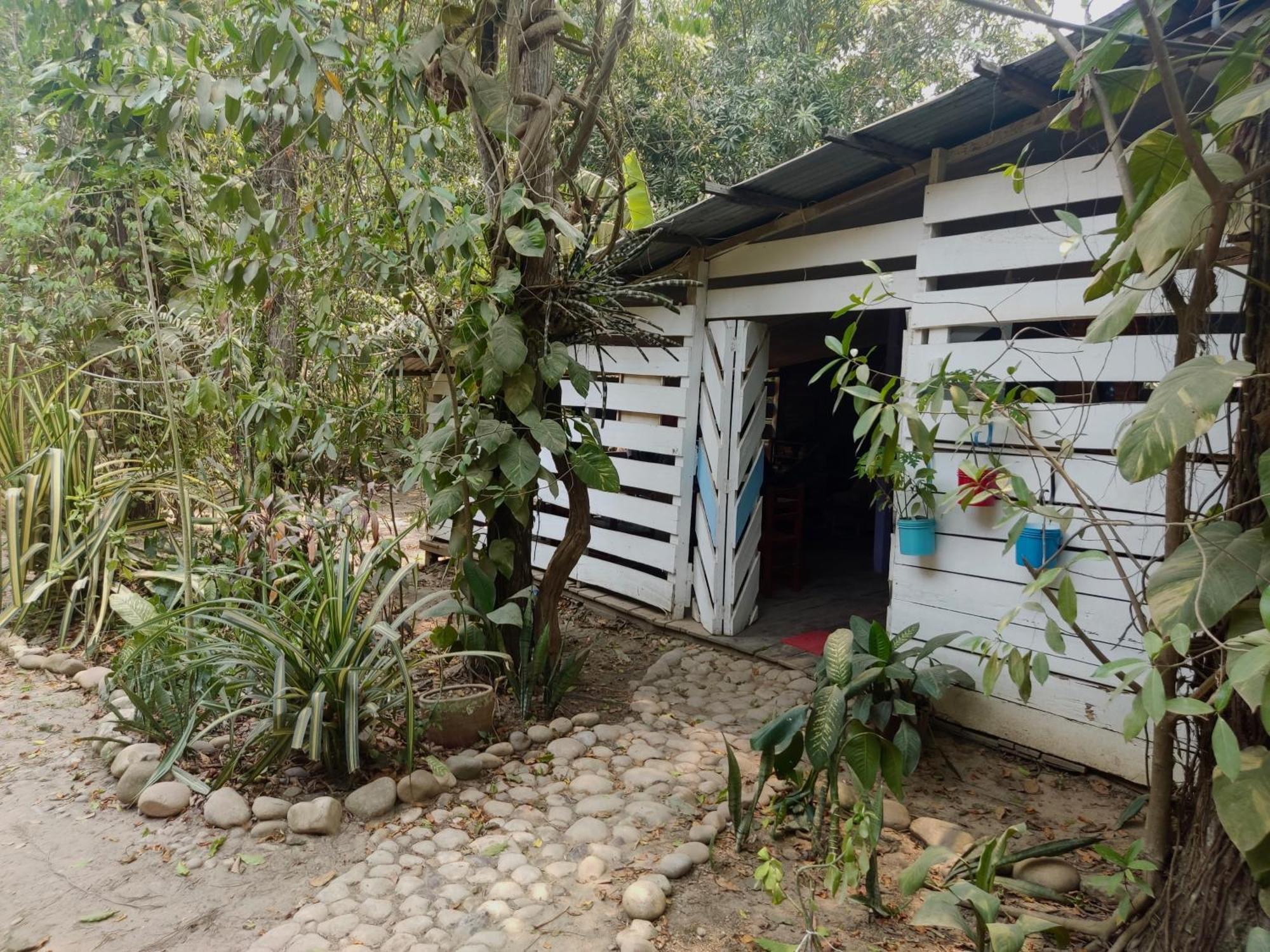 Aya Ni Hotel Pucallpa Exterior photo